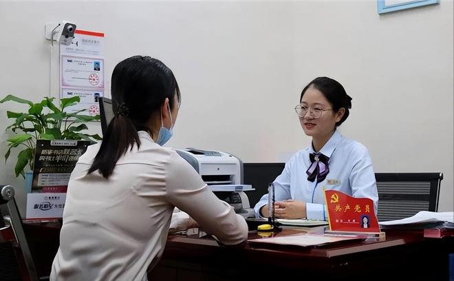 女子举报女职工破坏家庭事件引发关注，医院回应与自我成长的力量