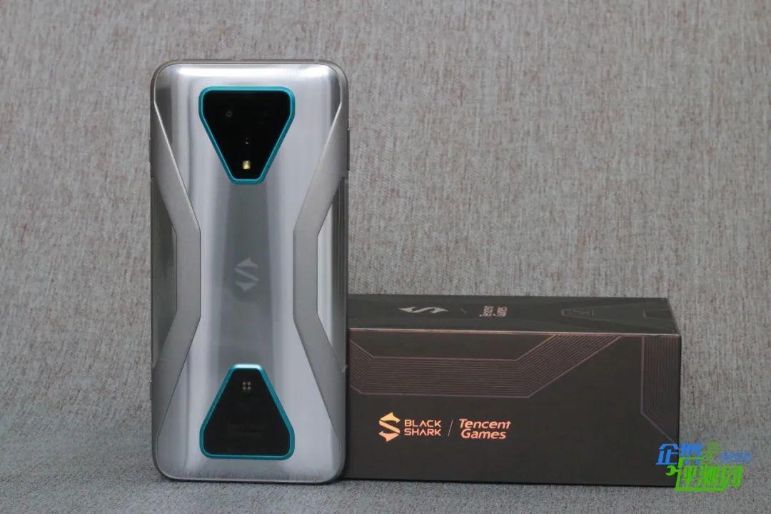 媒体，探寻独特小店，5G时代需要两条腿走路