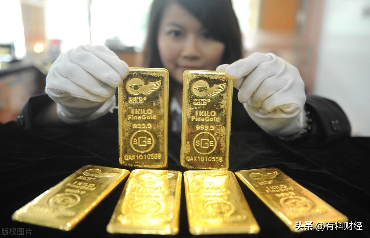 金价飙升引发关注，金店面临压力，金价狂飙趋势持续热议