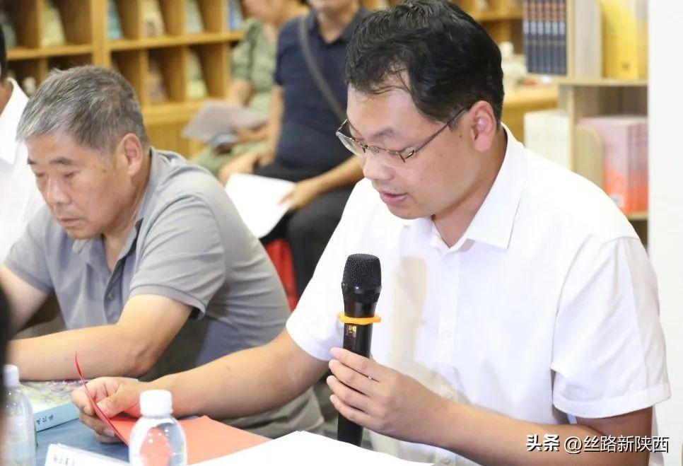 2024澳门天天六开彩免费图	夜爬秦岭遇难情侣穿常规外套没背包,创新方案解析_Plus58.31.35