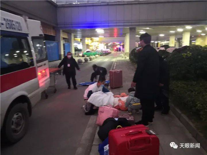 女子高铁睡过站触发紧急制动，惊魂时刻回顾