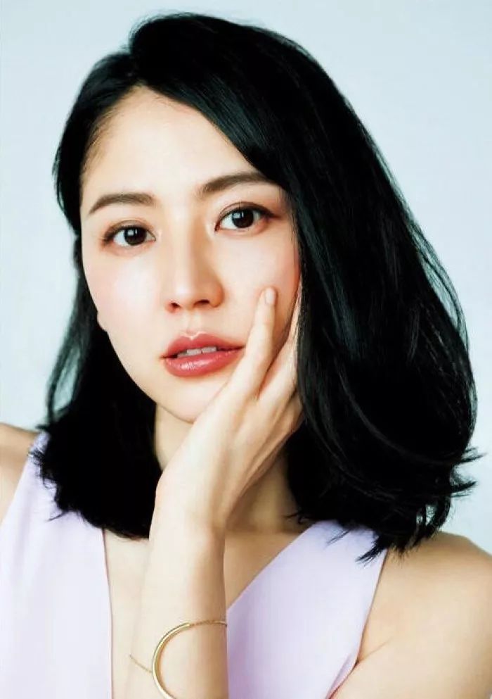 郁可唯最新发型背后的故事与温馨图片欣赏