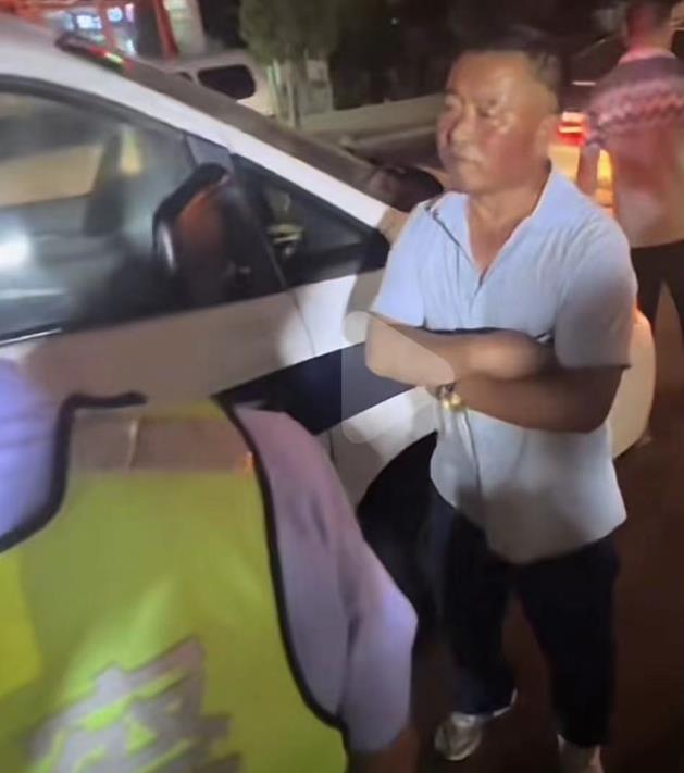挫折中的自我重塑，男子殴打网约车司机引发社会反思与变化的力量