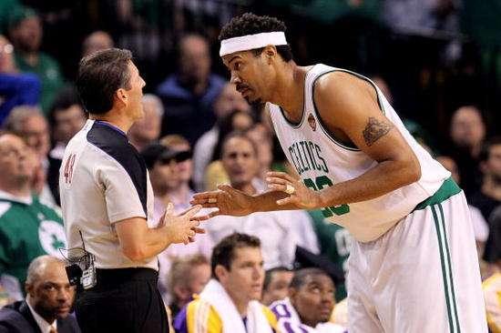 NBA传奇射手丹尼格林宣布退役，荣耀岁月铸就不朽地位