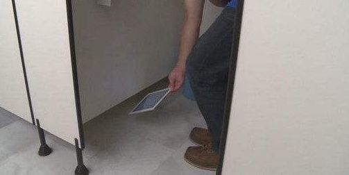 男子公厕遭遇驱赶，应对策略与预防指南