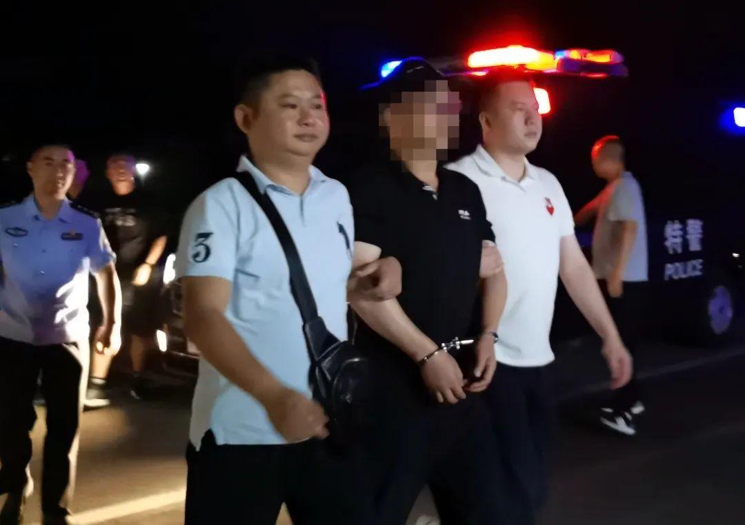 南京警方成功破获24年前劫杀案，正义力量的胜利展现