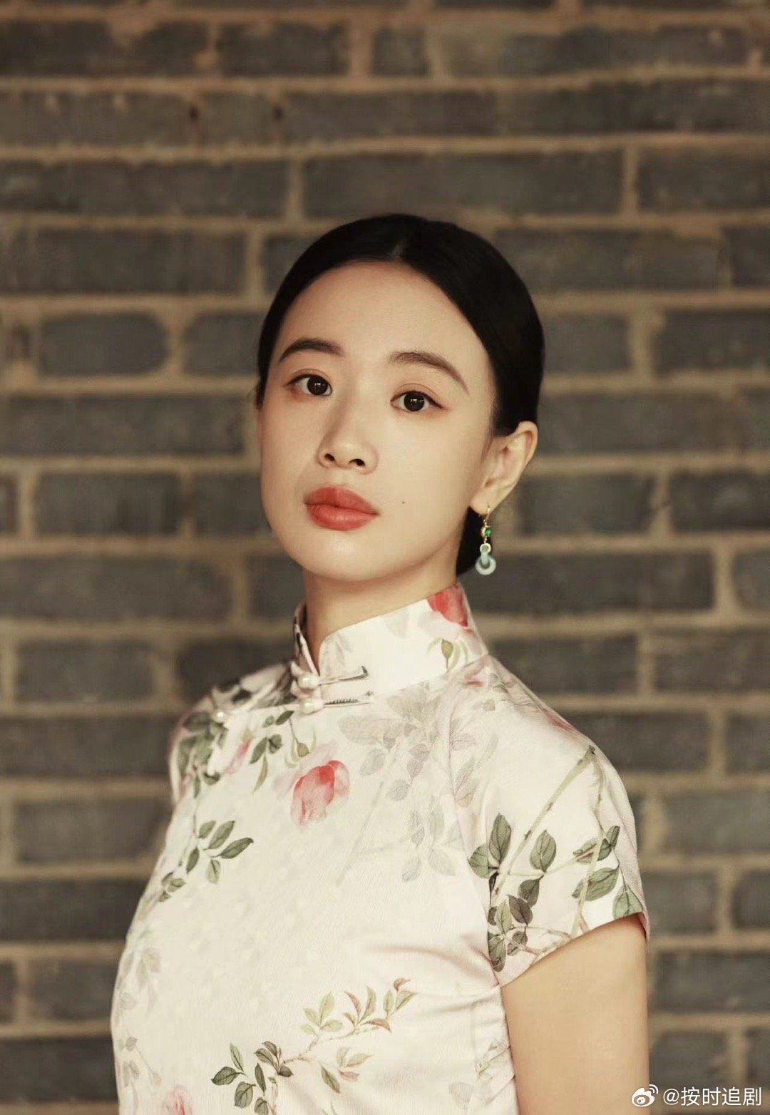 李梦签约乐华娱乐，自然美景探索之旅启幕