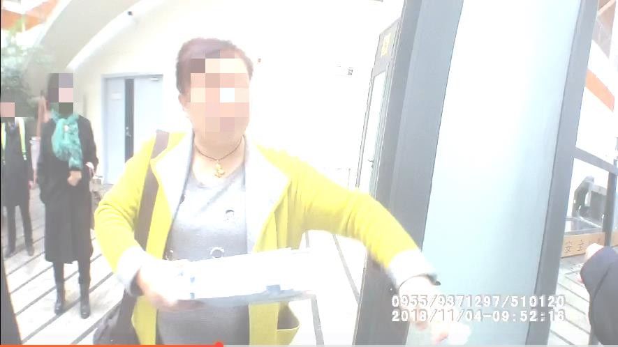 揭秘直播神器，情侣亲昵安检直播跟踪器的背后故事与争议风波