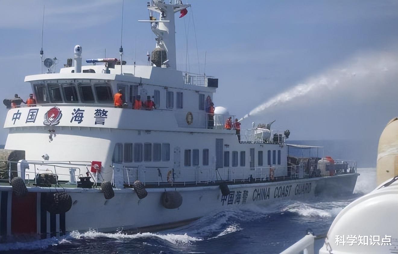 中国海警守护钓鱼岛，驱逐日方非法船只，彰显坚定立场与友情的温暖时刻