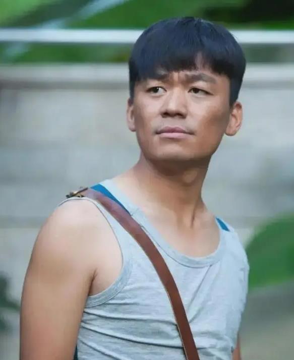 江小宴揭示王宝强慈善背后的故事，慈善活动的步骤与技巧解析