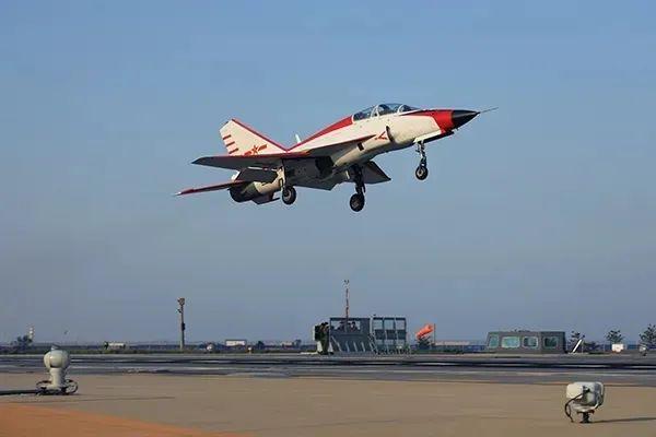 海军招飞启航计划，2025年招飞工作正式开启，梦想海军温馨启程
