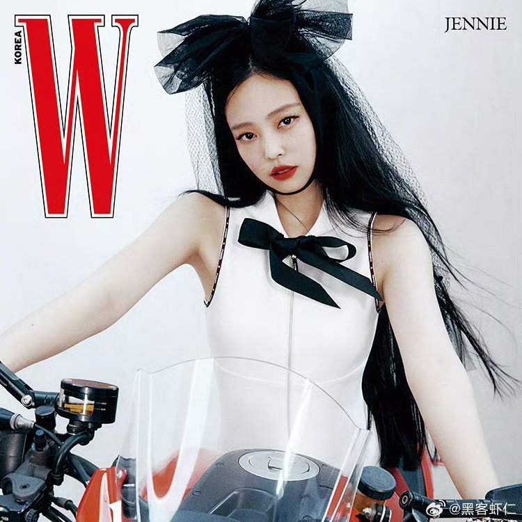 Jennie推特被封背后的成长与自信力量，逆境中的力量展现