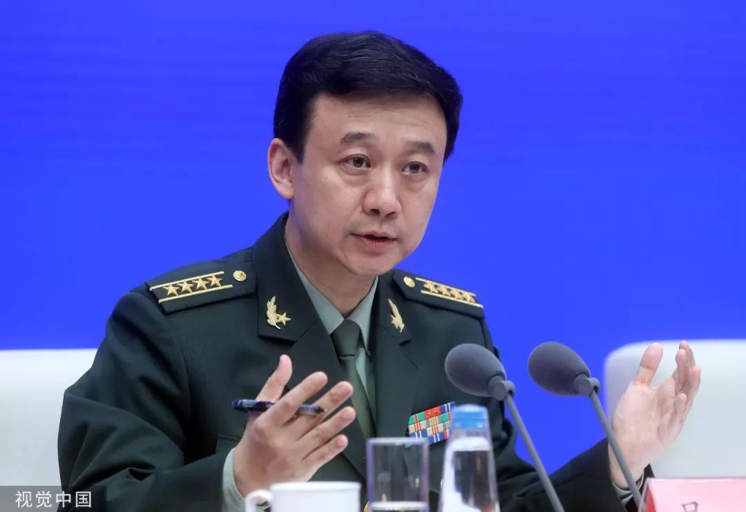 国防部发言人日常风采，友情与陪伴背后的温馨发言集萃