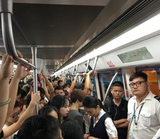 成都地铁最新规划，轻松通达自然美景的便捷之旅