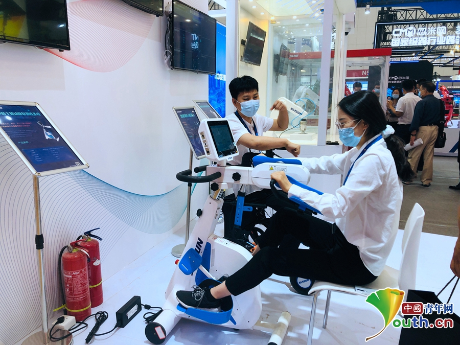 科技之巅，沐清雨最新小说——未来产品体验之旅
