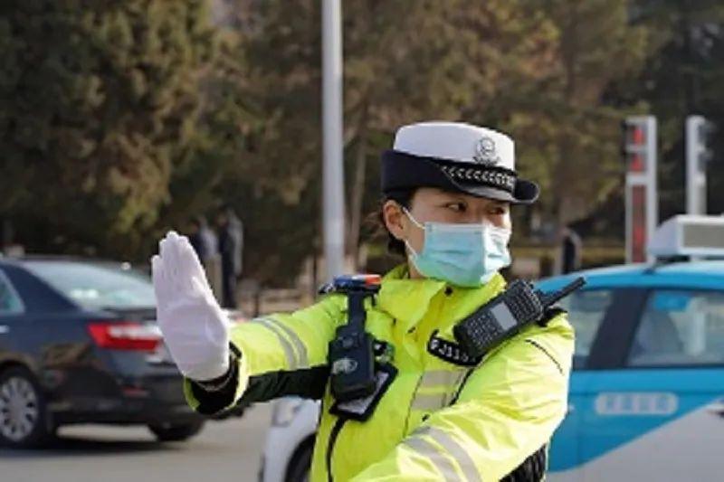 堵车最新通知，学习变化，自信成就未来之路