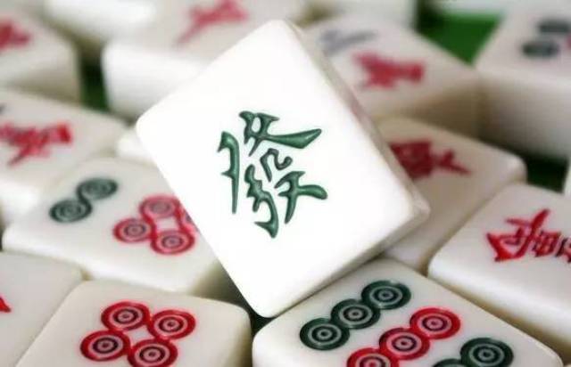 赢钱背后的故事，麻将夜与犯罪边缘的博弈