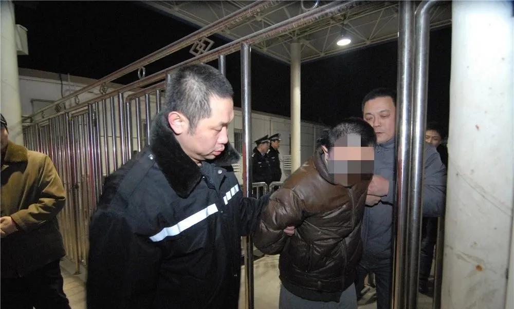关于直播涉黄问题的警示与探讨