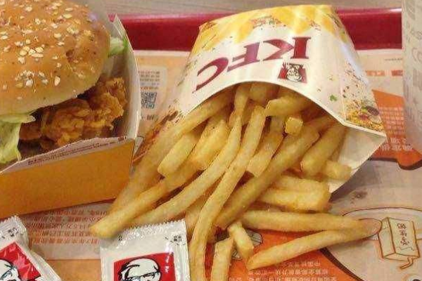 探秘小巷中的美食奇迹，肯德基最新特色小店揭秘