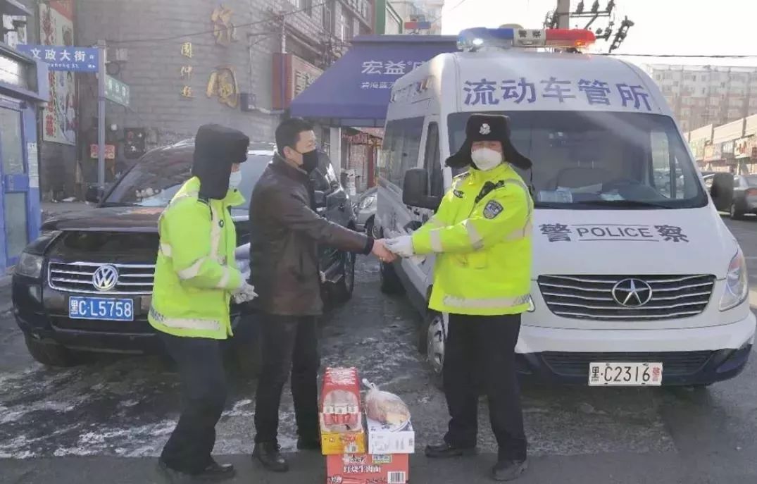 新邵交警最新动态与小巷深处的隐藏美食探秘