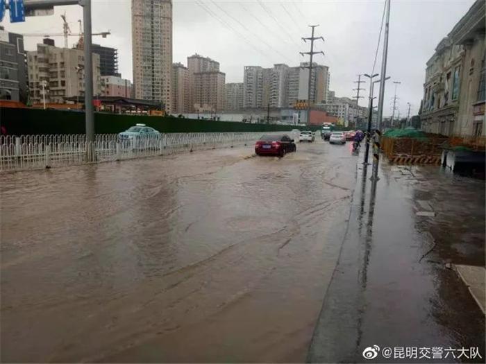 昆明水淹实录，城市之泪与时代变迁的见证
