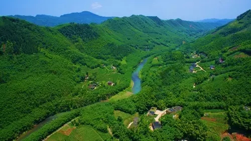 宜良人事最新动态，自然美景探索之旅开启