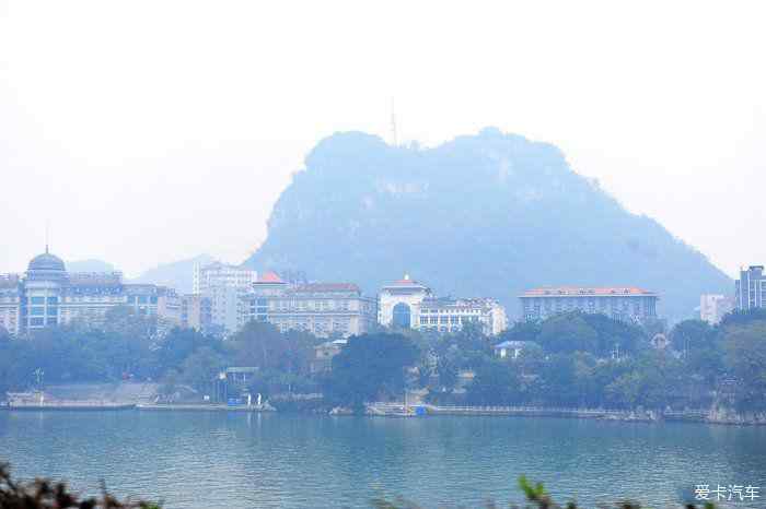 自然之旅与内心平衡