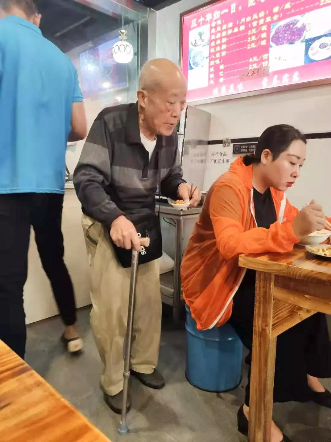 探索特色小店独特魅力，最新创新产品与隐藏宝藏一览