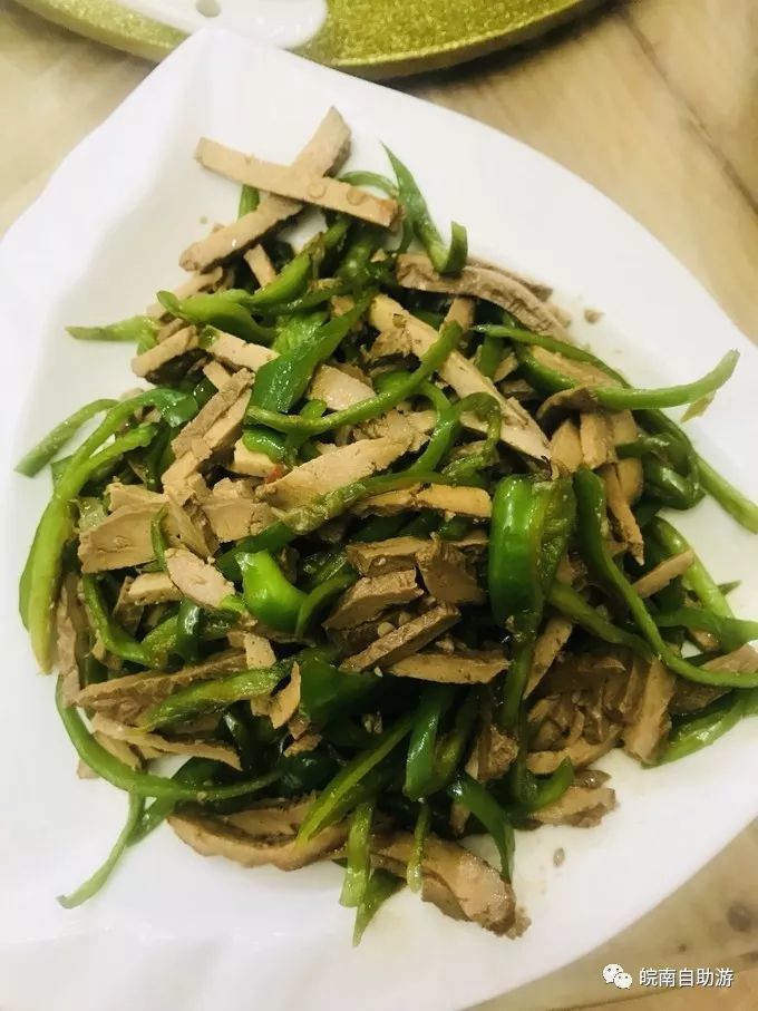 最新特色菜及其背后的温馨故事