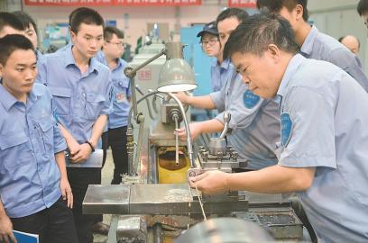 揭秘科技革新，最新2元车工单张震撼价格体验之旅